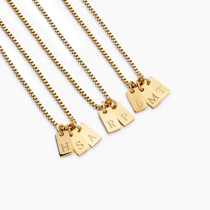Colar com Inicial Personalizada em Placa